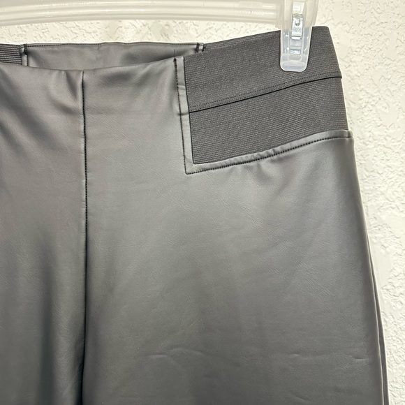 Vera Wang Faux Leather Leggings - Picture 3 of 5